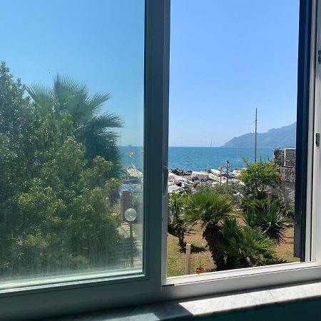 Il Viandante Sul Mare Apartment Salerno Bagian luar foto