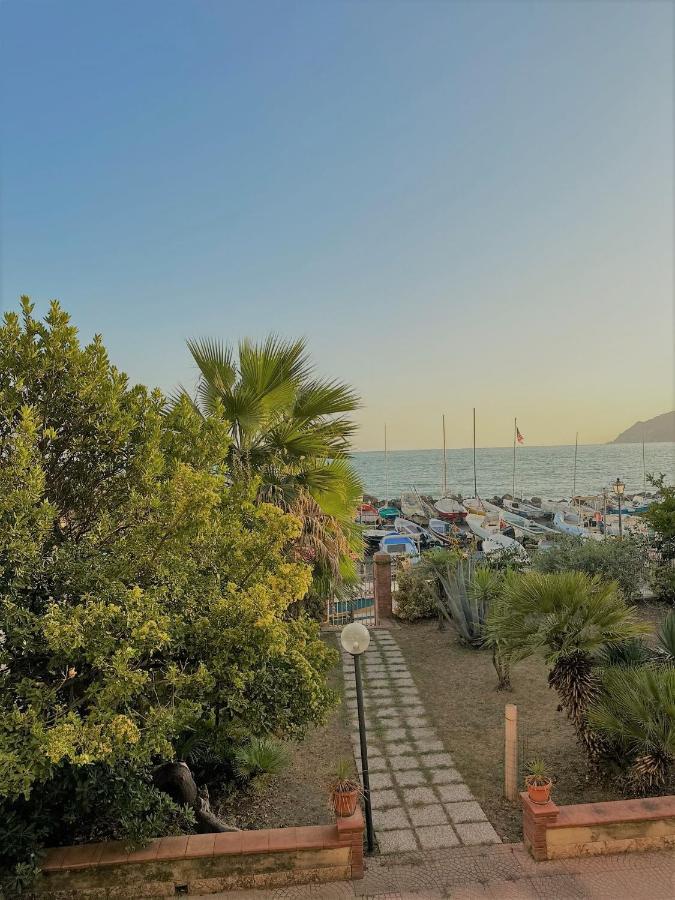 Il Viandante Sul Mare Apartment Salerno Bagian luar foto