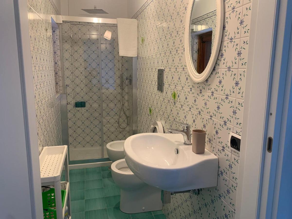 Il Viandante Sul Mare Apartment Salerno Bagian luar foto